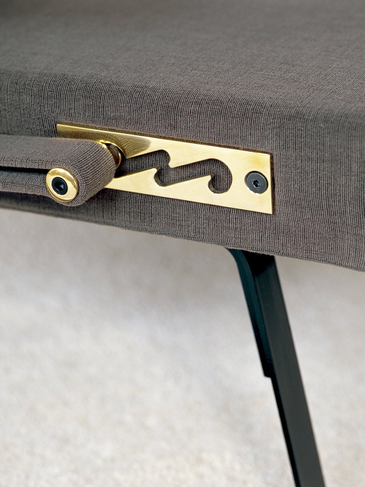 Digamma Armchair