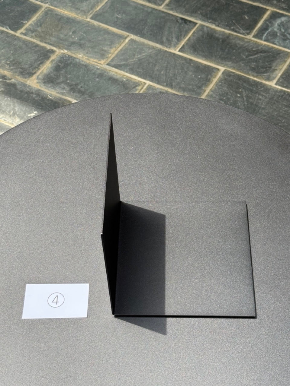 Easy Irony Bookend《展示品・No.4》