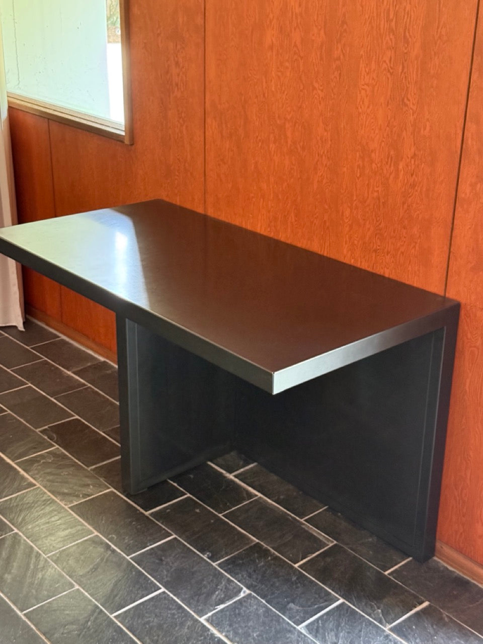 Atrium Desk《展示品》
