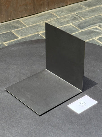 Easy Irony Bookend | 展示品 No.3