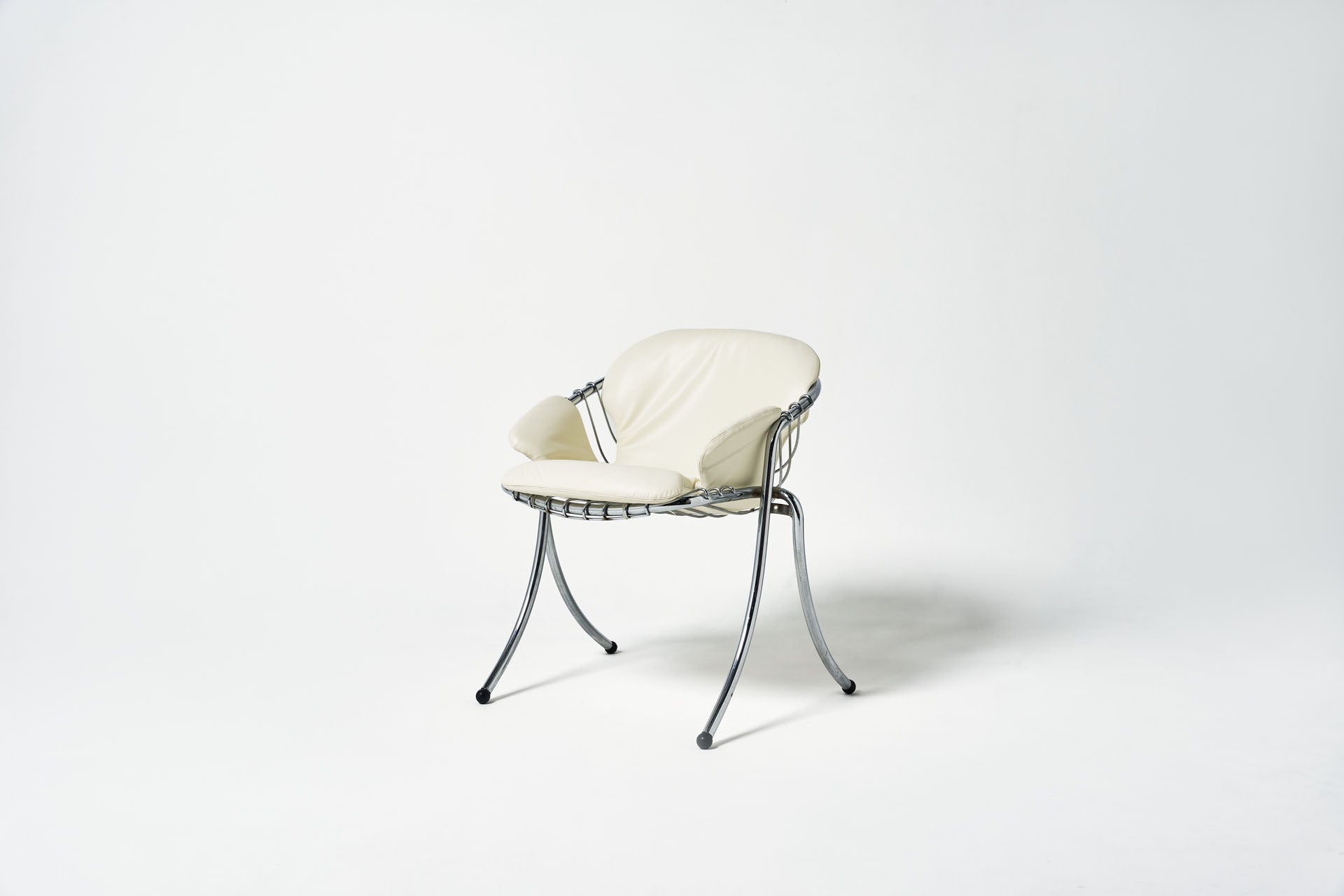 Lynn Chair – BUNDLESTUDIO